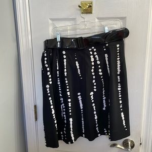 Worthington belted knee length pleated skirt size 18